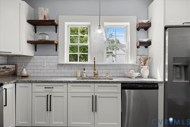 924 Lee Ave, Petersburg, VA 23803
