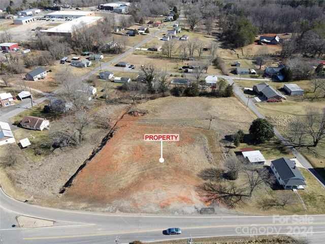 307 Salem Road, Morganton, NC 28655