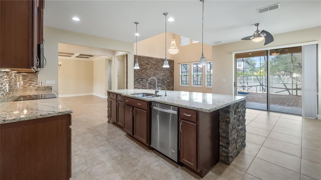Image 5 of property listing at 9010 REFLECTION POINTE DRIVE, Windermere, FL 34786