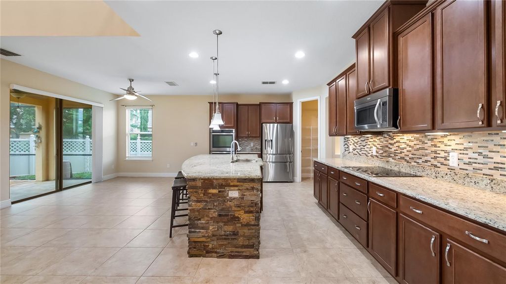 Image 6 of property listing at 9010 REFLECTION POINTE DRIVE, Windermere, FL 34786