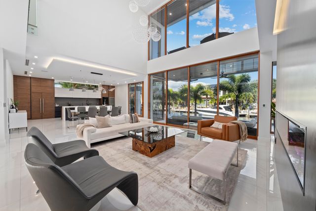 2631 NE 48TH Court, Lighthouse Point, FL 33064