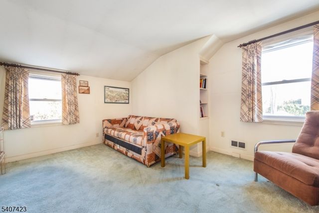 272 Old Tote Rd, Mountainside Boro, NJ 07092