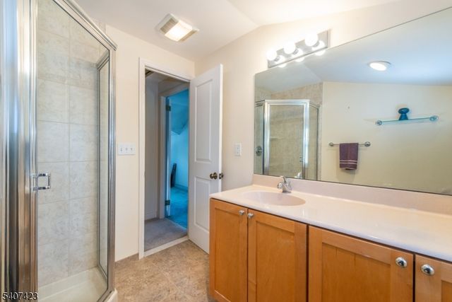 272 Old Tote Rd, Mountainside Boro, NJ 07092