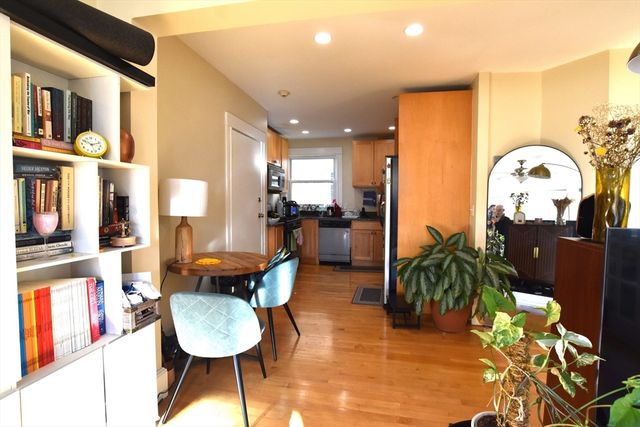 59 Sacramento Street 10, Cambridge, MA 02138