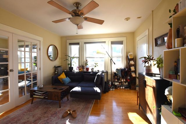 59 Sacramento Street 10, Cambridge, MA 02138