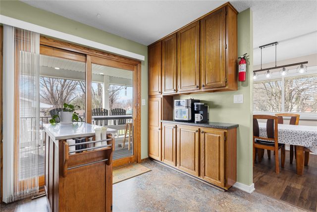 601 N 12th Street, Indianola, IA 50125