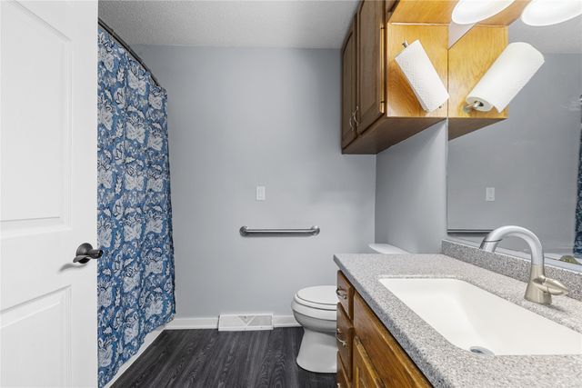 601 N 12th Street, Indianola, IA 50125