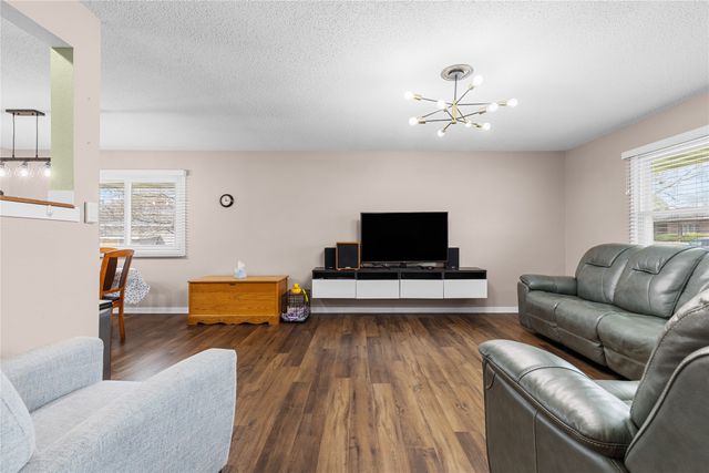 601 N 12th Street, Indianola, IA 50125