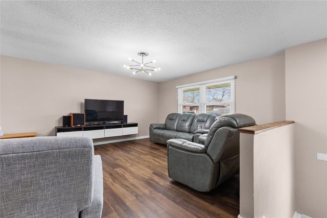 601 N 12th Street, Indianola, IA 50125