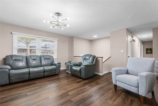 601 N 12th Street, Indianola, IA 50125