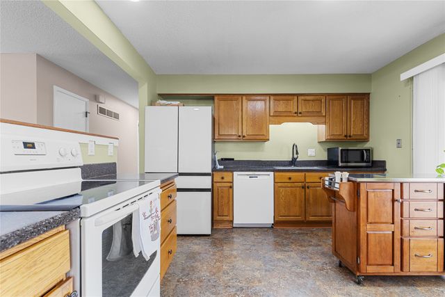 601 N 12th Street, Indianola, IA 50125