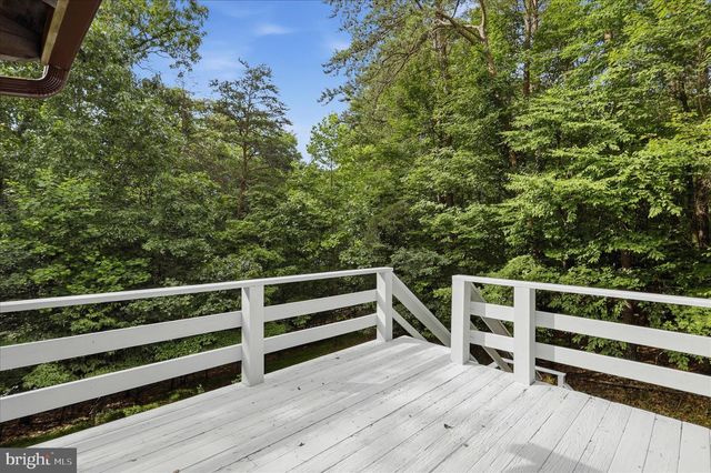 351 WHITETAIL DR, Berkeley Springs, WV 25411