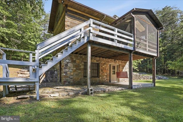 351 WHITETAIL DR, Berkeley Springs, WV 25411