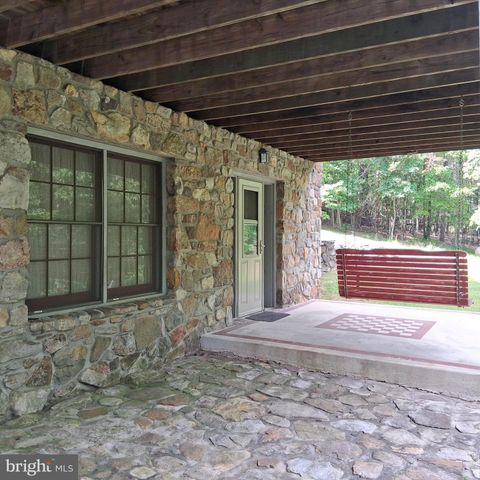 351 WHITETAIL DR, Berkeley Springs, WV 25411