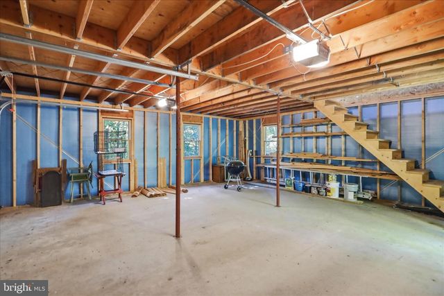 351 WHITETAIL DR, Berkeley Springs, WV 25411