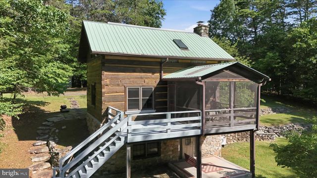 351 WHITETAIL DR, Berkeley Springs, WV 25411