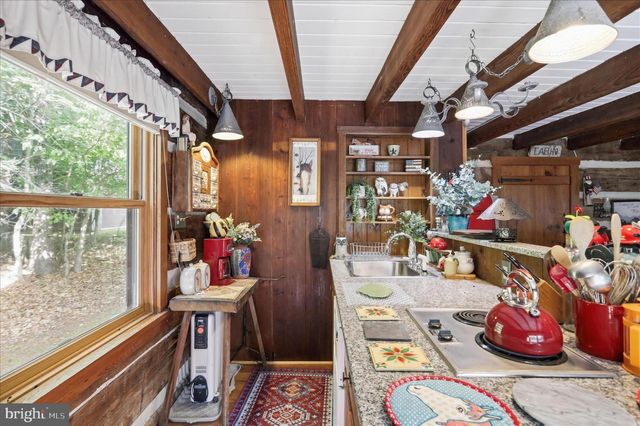 351 WHITETAIL DR, Berkeley Springs, WV 25411