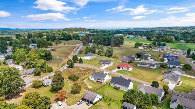 102 Huntington Blvd, Madisonville, TN 37354