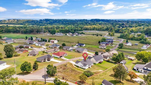 102 Huntington Blvd, Madisonville, TN 37354