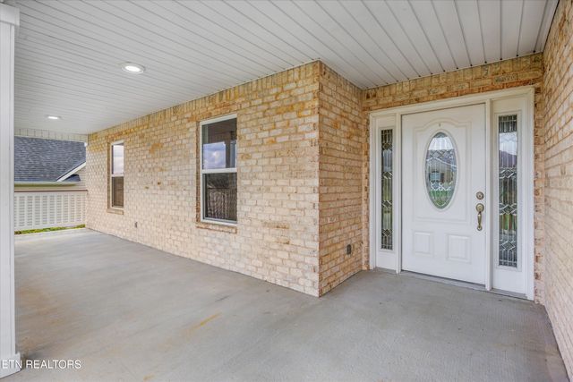 102 Huntington Blvd, Madisonville, TN 37354