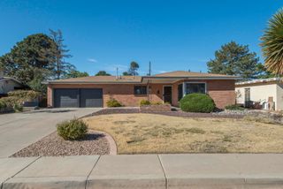 1109 Espanola Street NE, Albuquerque, NM 87110