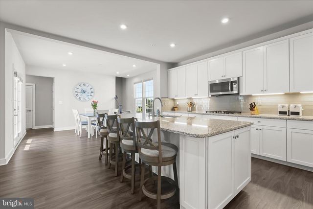 6207 ISLINGTON ST, Middle River, MD 21220