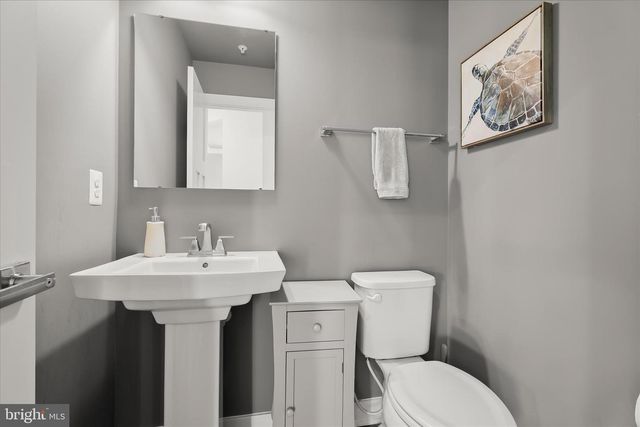 6207 ISLINGTON ST, Middle River, MD 21220