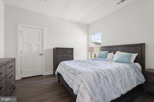 6207 ISLINGTON ST, Middle River, MD 21220