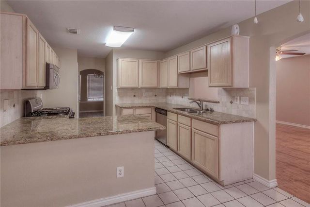 19223 Twin Buttes Drive, Tomball, TX 77375