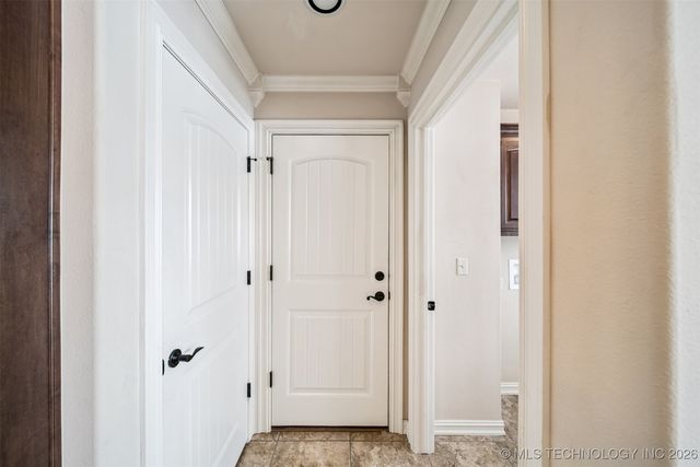 3823 Oakwood Drive, Pryor, OK 74361