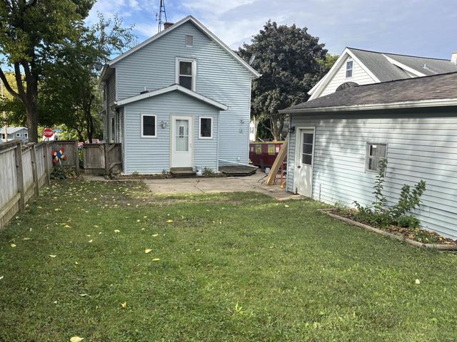 219 E Water STREET, Watertown, WI 53094