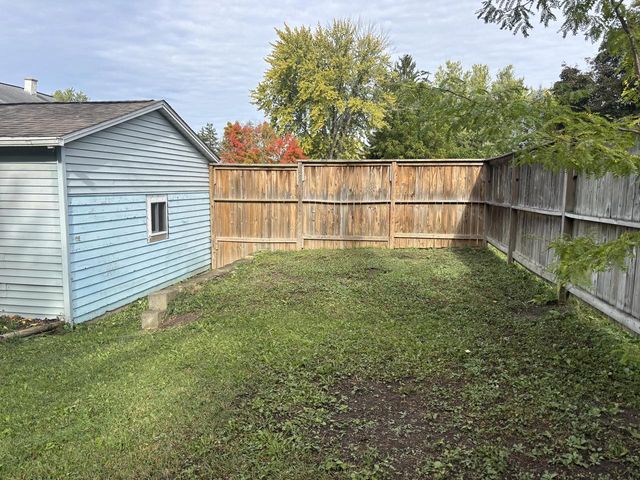 219 E Water STREET, Watertown, WI 53094