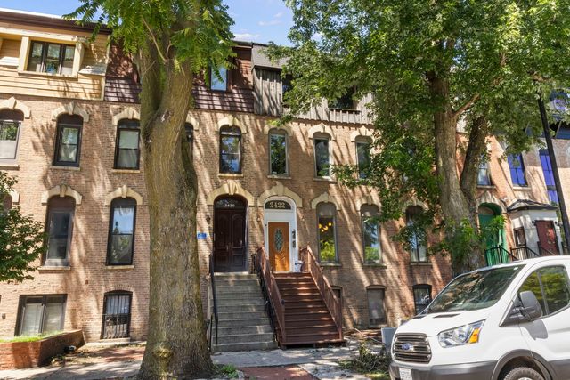 2422 N Seminary Avenue, Chicago, IL 60614