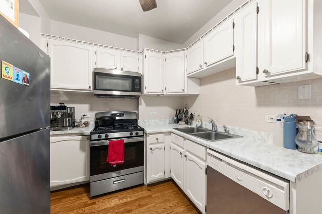 2422 N Seminary Avenue, Chicago, IL 60614