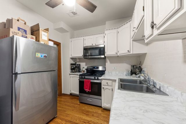 2422 N Seminary Avenue, Chicago, IL 60614