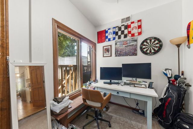 2422 N Seminary Avenue, Chicago, IL 60614