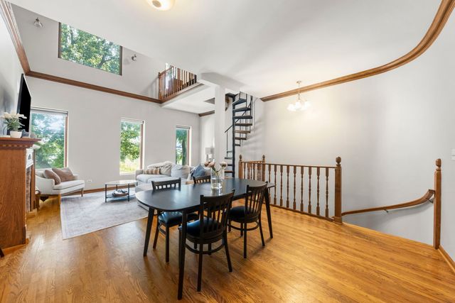 2422 N Seminary Avenue, Chicago, IL 60614