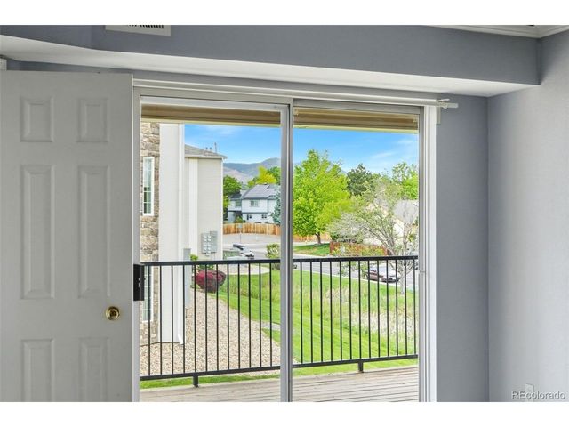 5667 S Urban St 201, Littleton, CO 80127