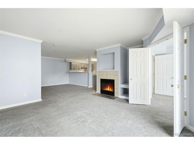 5667 S Urban St 201, Littleton, CO 80127