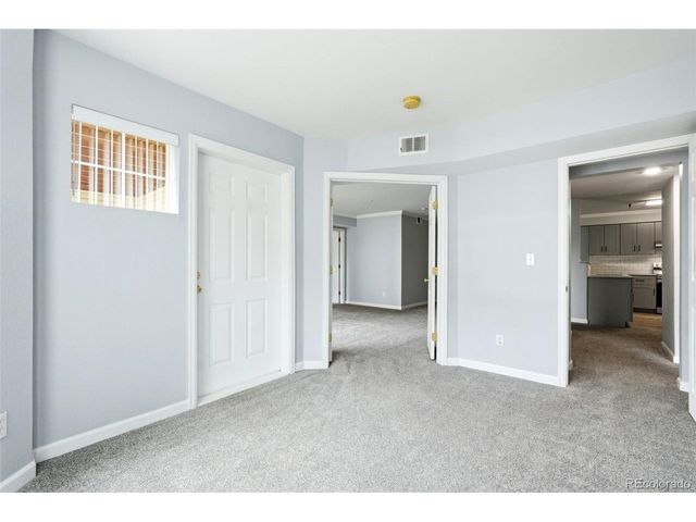 5667 S Urban St 201, Littleton, CO 80127