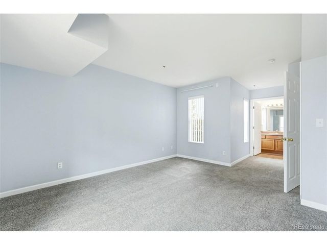 5667 S Urban St 201, Littleton, CO 80127