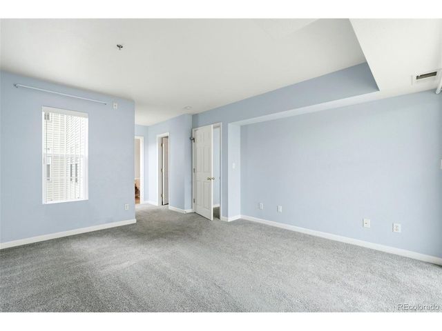 5667 S Urban St 201, Littleton, CO 80127
