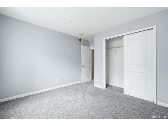 5667 S Urban St 201, Littleton, CO 80127