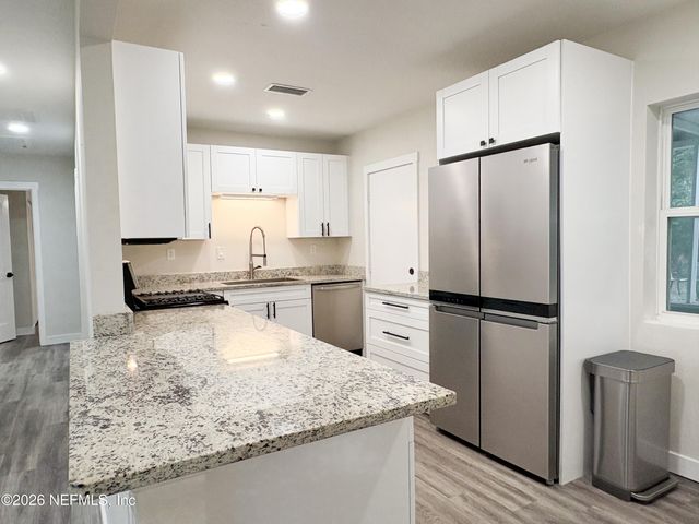 100 HUSSON Avenue, Palatka, FL 32177