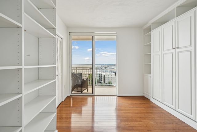 330 Concord Street 12 H, Charleston, SC 29401