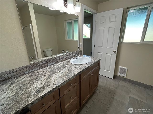 5336 75th Court SW, Olympia, WA 98512