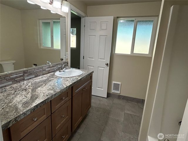 5336 75th Court SW, Olympia, WA 98512