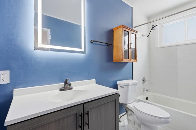 3042 Rightmire Boulevard, Columbus, OH 43221