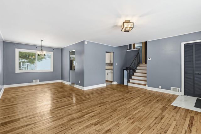 3042 Rightmire Boulevard, Columbus, OH 43221