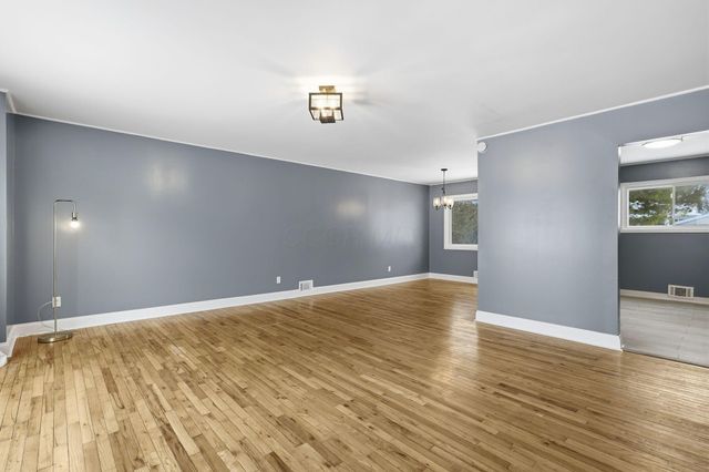 3042 Rightmire Boulevard, Columbus, OH 43221